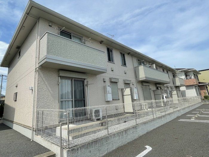 印西市木下南のアパートの建物外観