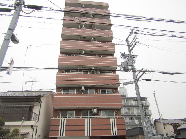 【ルミエール田辺の建物外観】