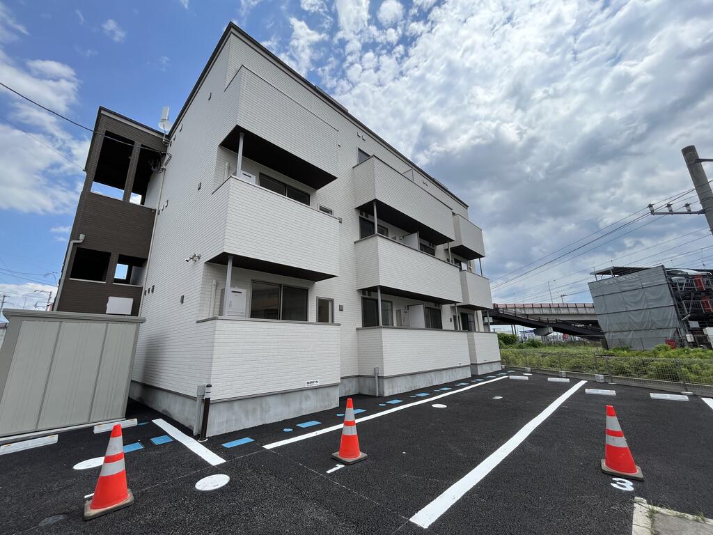 anyre高砂駅東IIの建物外観