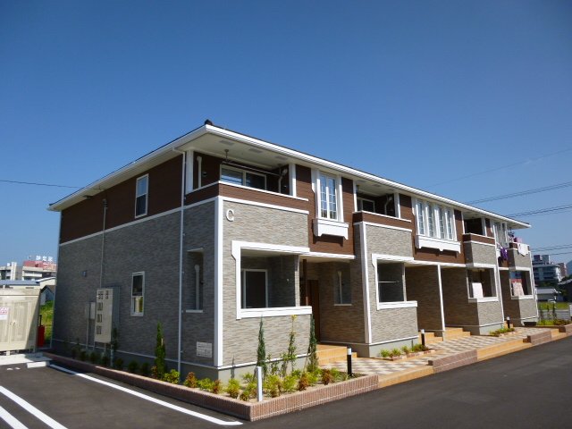 【嬉野市嬉野町大字下宿のアパートの建物外観】