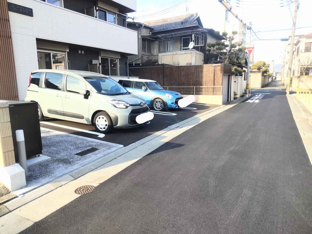 【D-PLACE神田町の駐車場】