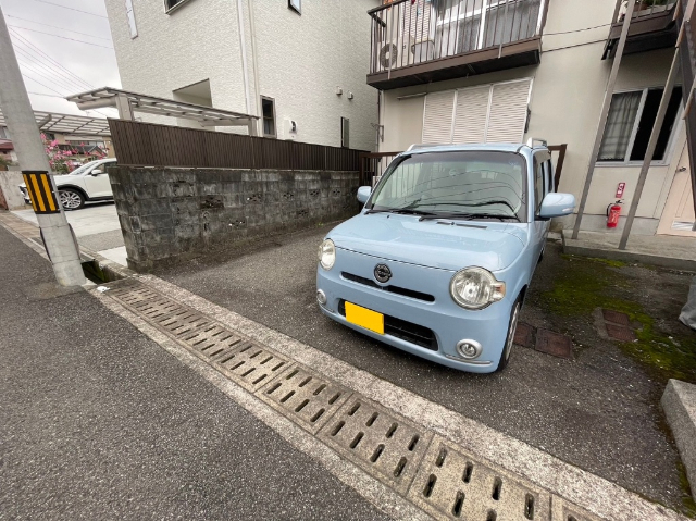 【山崎ハイツの駐車場】