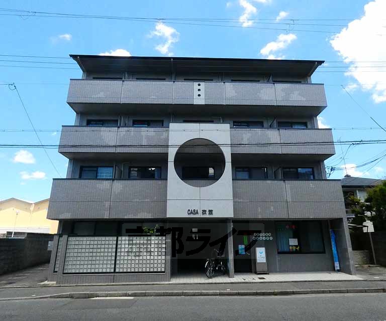 京都市北区衣笠高橋町のマンションの建物外観