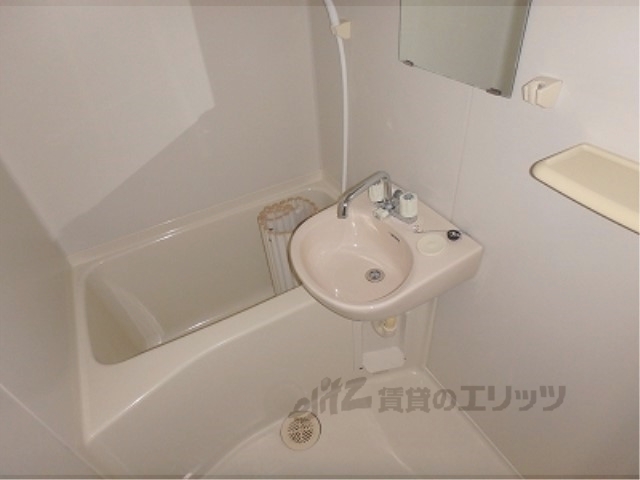 バス・シャワールーム　バス