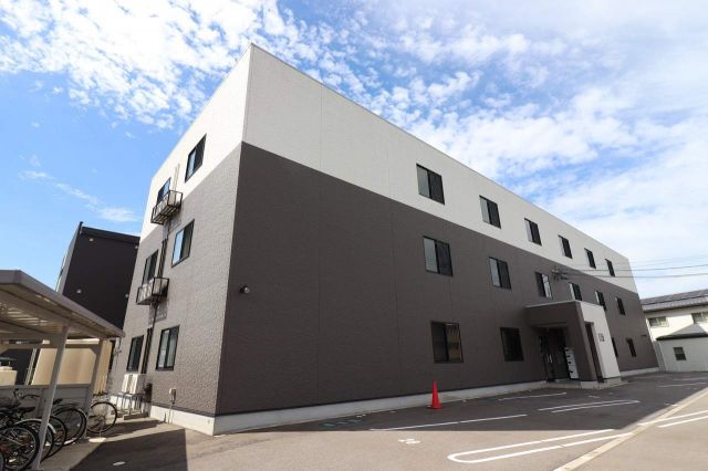 プリズムとなみ中神町の外観