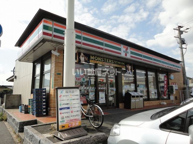 コンビニ　セブンイレブン　小倉横代店（コンビニ）まで445m