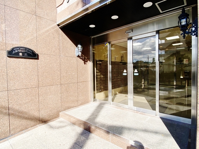 エントランス　自動ドア