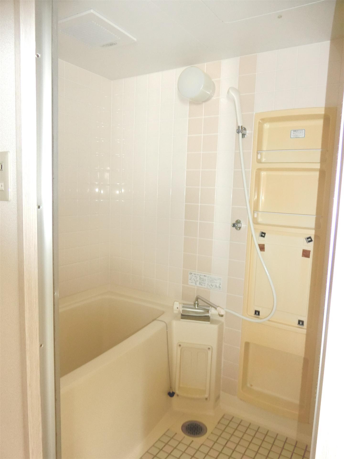 バス・シャワールーム　別部屋参考写真