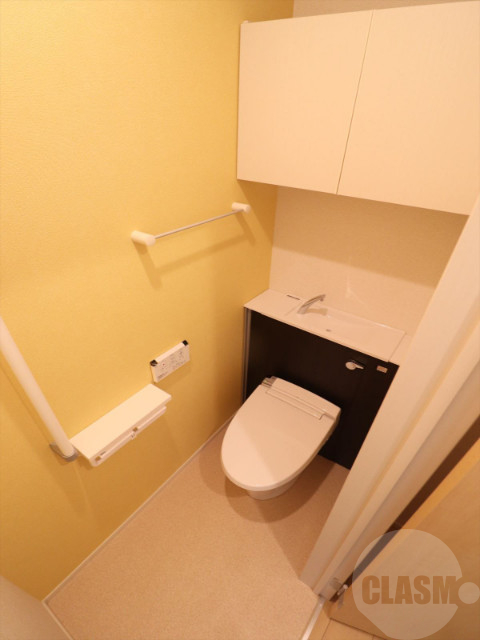 トイレ　温水洗浄便座