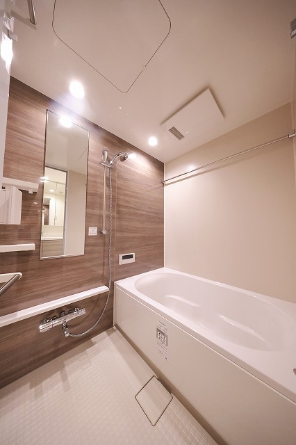 バス・シャワールーム　バス