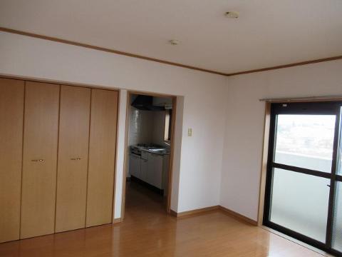 居室・リビング　室内