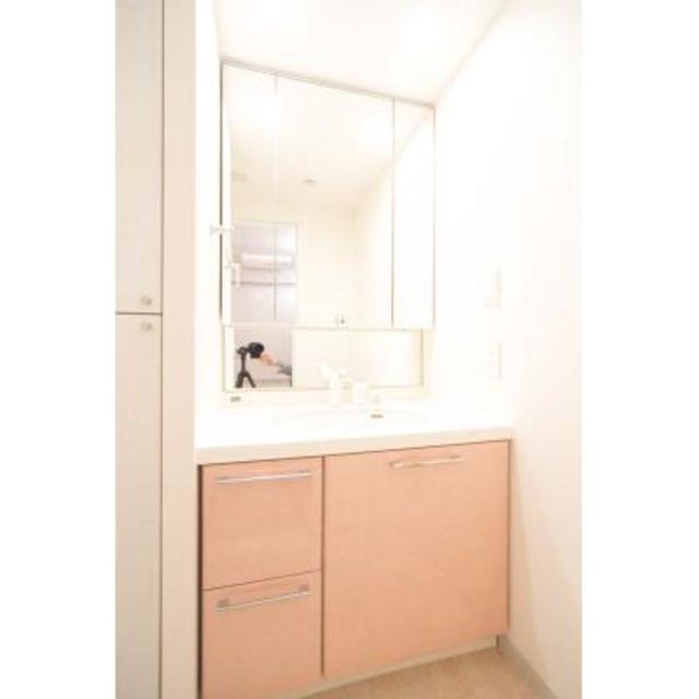 洗面設備　※写真は同タイプ住戸です。