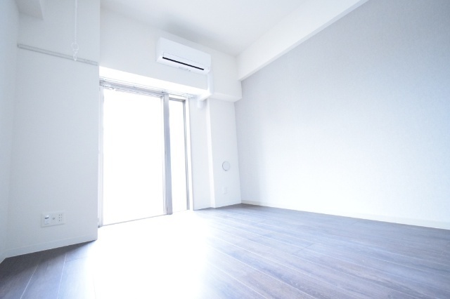 居室・リビング　綺麗なフローリングのお部屋