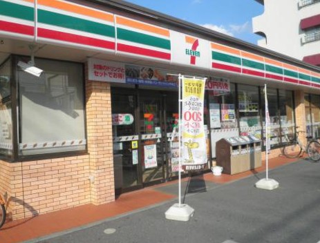 コンビニ　セブンイレブン板橋蓮根2丁目店（コンビニ）まで282m