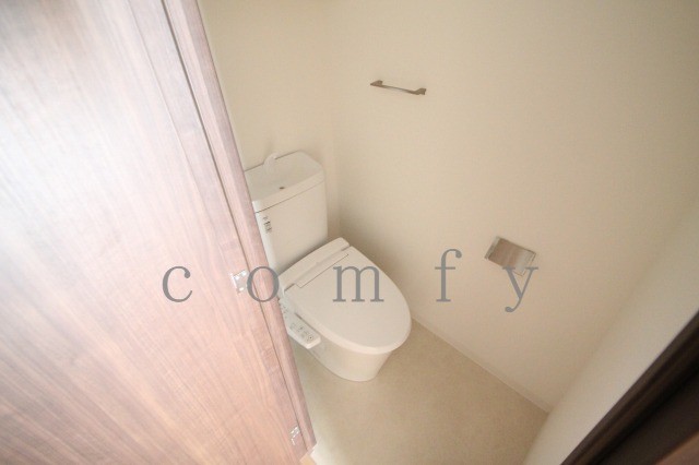 トイレ　ウォシュレット付きトイレ