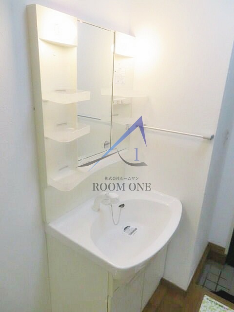 洗面設備　独立洗面台です。