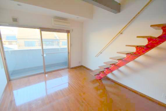 居室・リビング　贅沢な広さのリビングはゆったりくつろげる空間です。