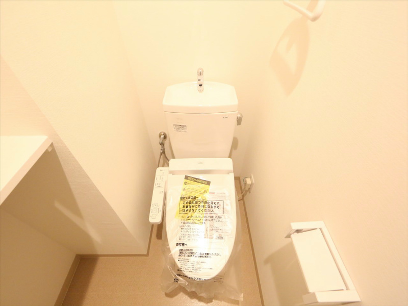 トイレ　温水洗浄暖房便座付トイレ