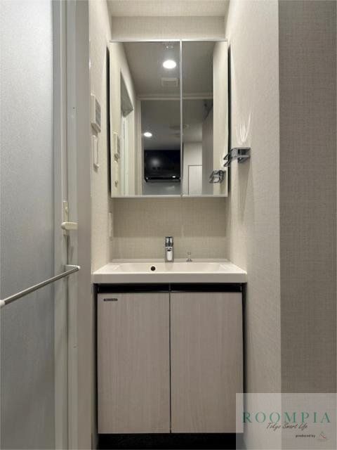 洗面設備　※同タイプの別のお部屋です。