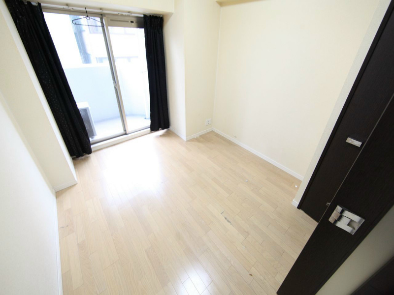 居室・リビング　洋室6.8帖　エアコン完備