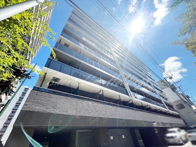 建物外観　11階建て鉄筋コンクリート造マンション♪