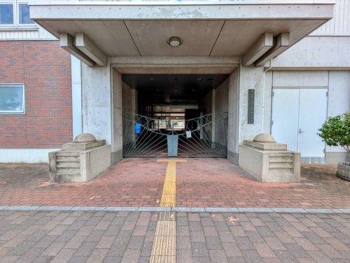 小学校　岡山市立岡山中央小学校（小学校）まで1065m