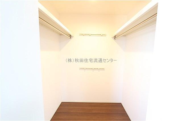 収納　ウォークインクローゼット