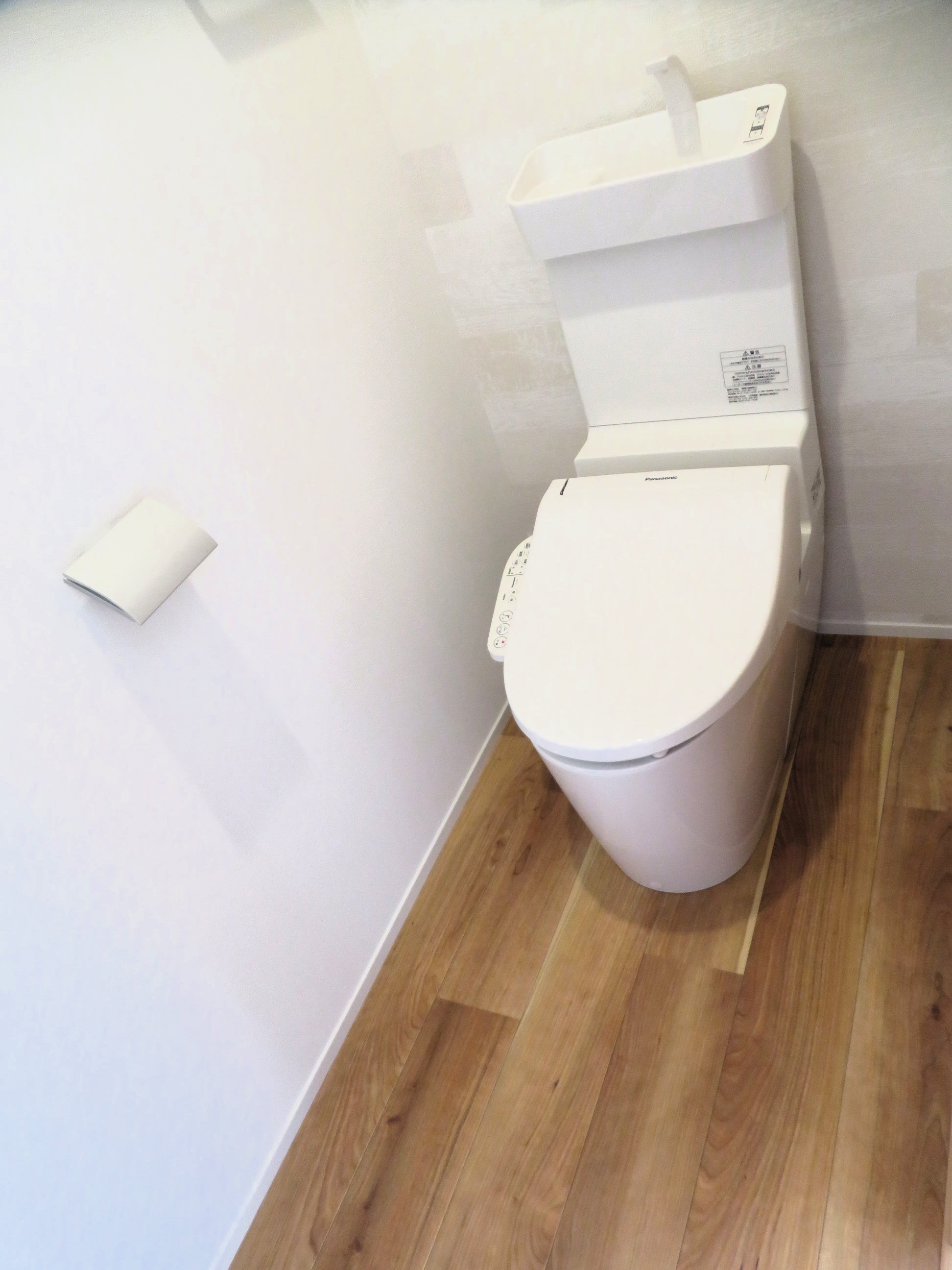 トイレ　ウォシュレットトイレ付。1階と2階にトイレがございます