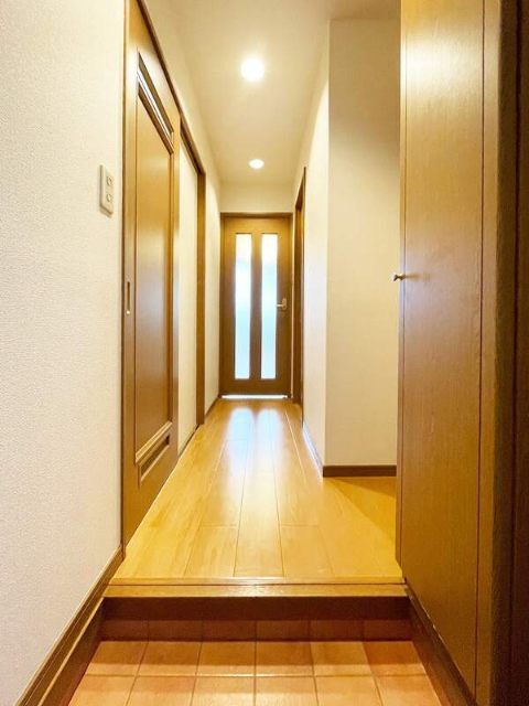 玄関　別部屋写真