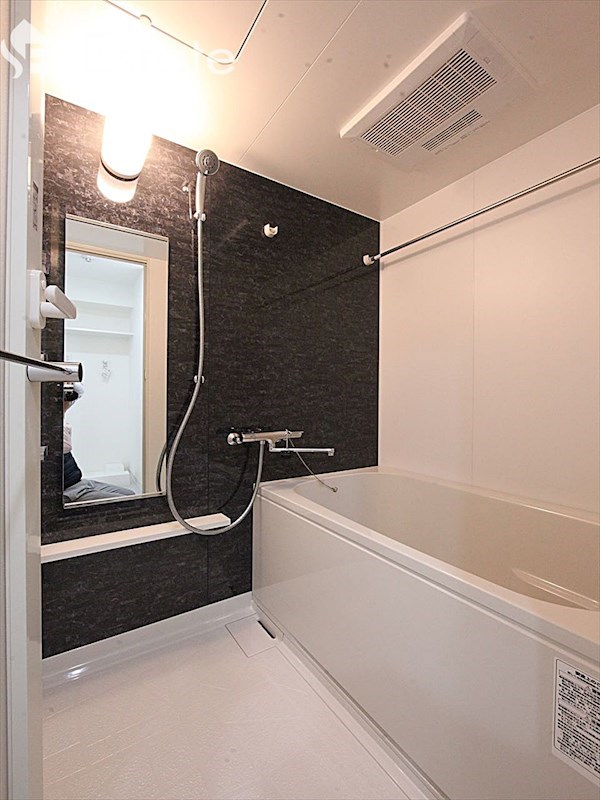 バス・シャワールーム　バスルーム