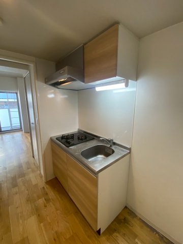 キッチン　コンパクトなキッチンで掃除もラクラク