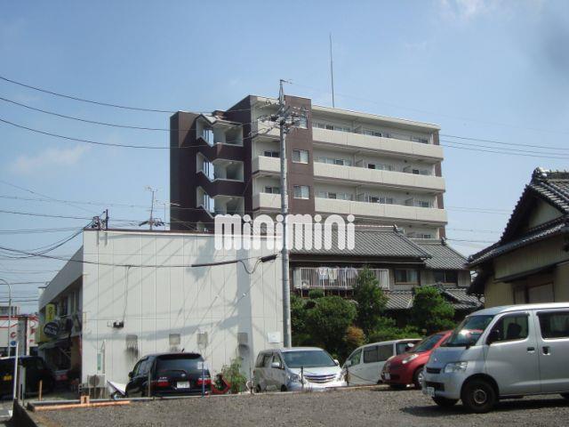 建物外観　タイル張りのマンション