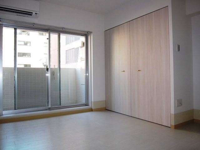 バルコニー　洋室