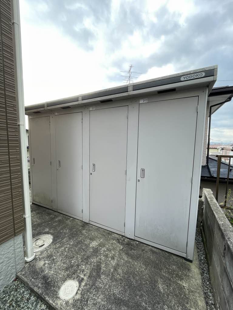 建物外観　ストッカー