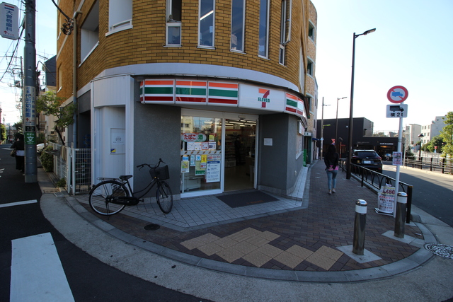 コンビニ　セブンイレブン世田谷代田駅前店（コンビニ）まで415m