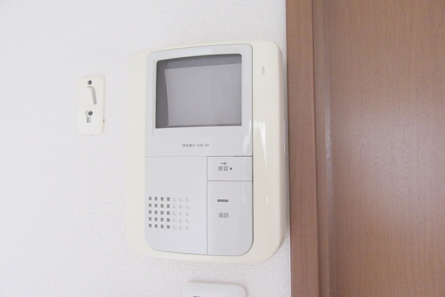 セキュリティ　安心のモニタ付きインターホン完備です♪