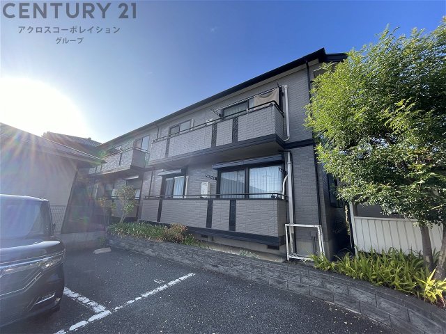 建物外観　敷地内に駐車場あります！