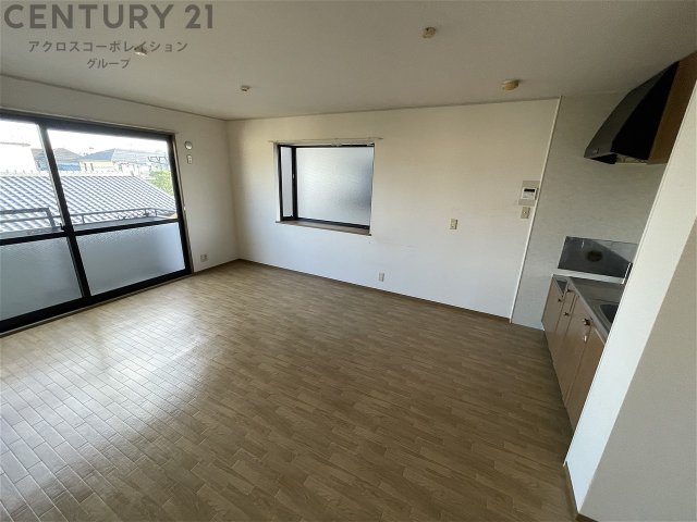 居室・リビング　2面採光で明るいお部屋です！