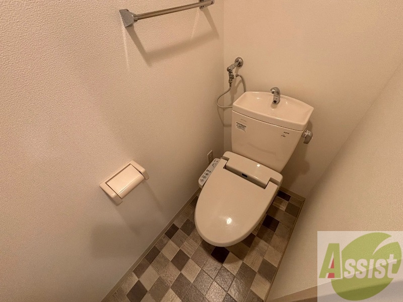 トイレ　トイレです。ウォシュレット付を探している方、おすすめです。