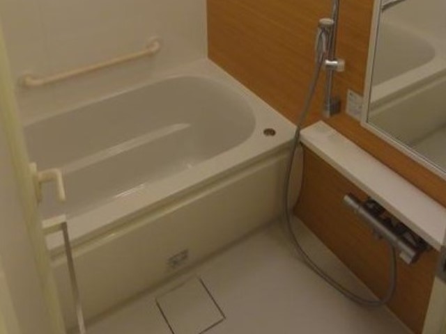 バス・シャワールーム　バスルーム