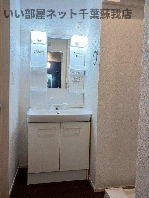洗面設備　使いやすい洗面所です