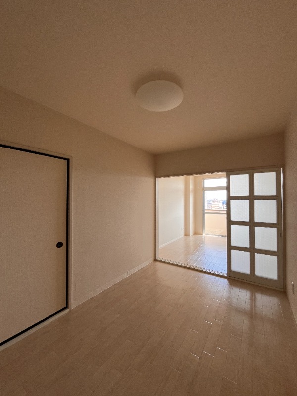 居室・リビング　※別部屋参考写真