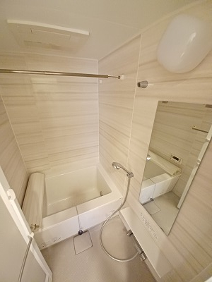 バス・シャワールーム　※別部屋参考写真