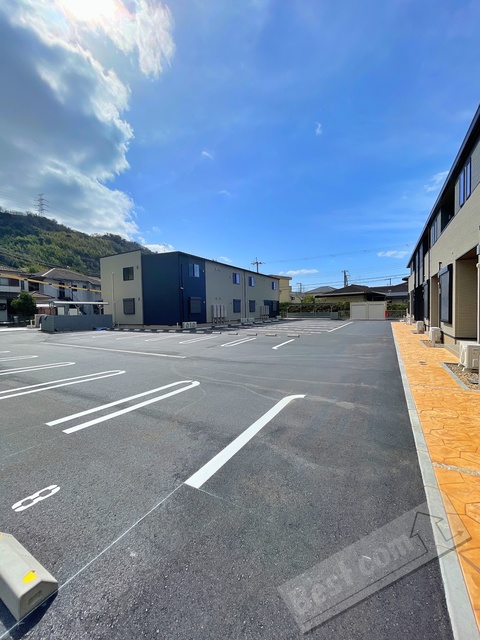 駐車場　同仕様写真
