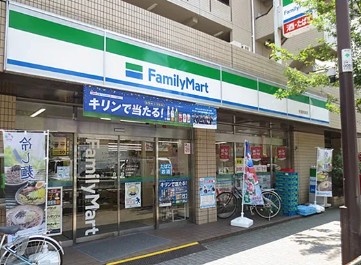 コンビニ　ファミリーマート 杉並和泉店（コンビニ）まで399m