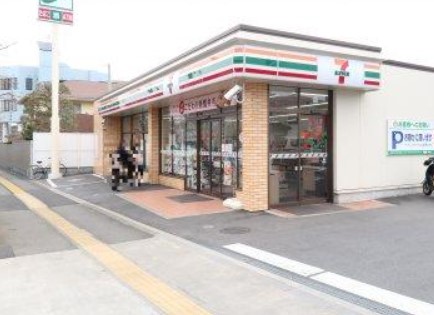 コンビニ　セブンイレブン 八王子元本郷3丁目店（コンビニ）まで97m