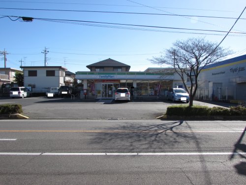 コンビニ　ファミリーマート牛久中央二丁目店（コンビニ）まで500m
