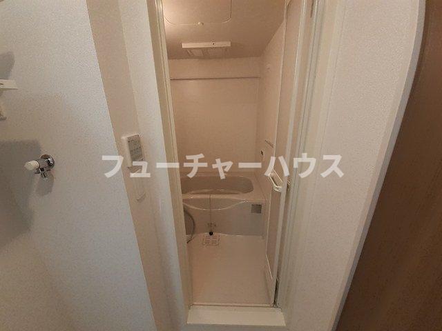 バス・シャワールーム　落ち着いた空間のお風呂です