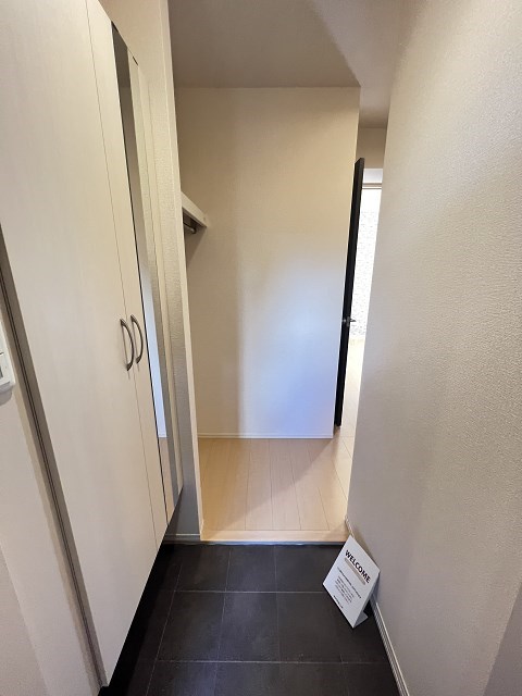 玄関　収納もある玄関です