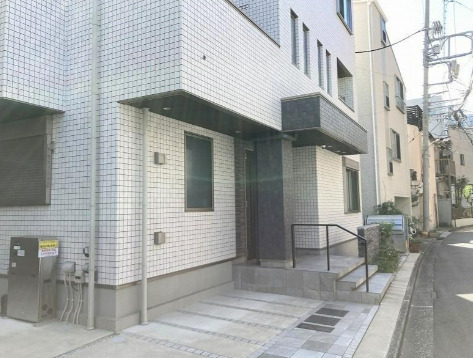 エントランス　ゆとりのあるエントランスです